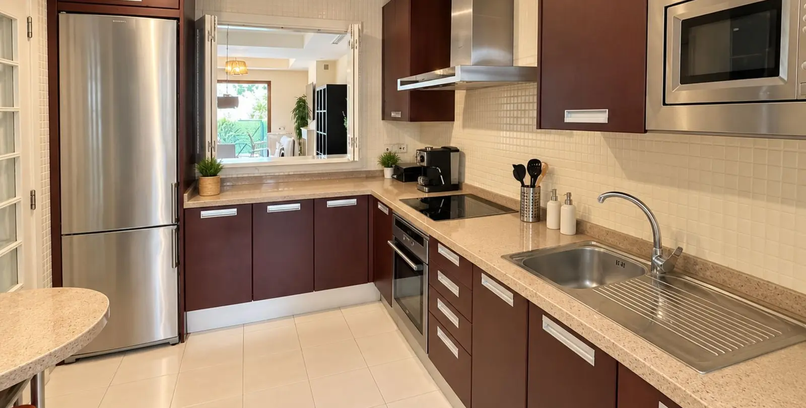 Sale of townhouse in Aloha 15