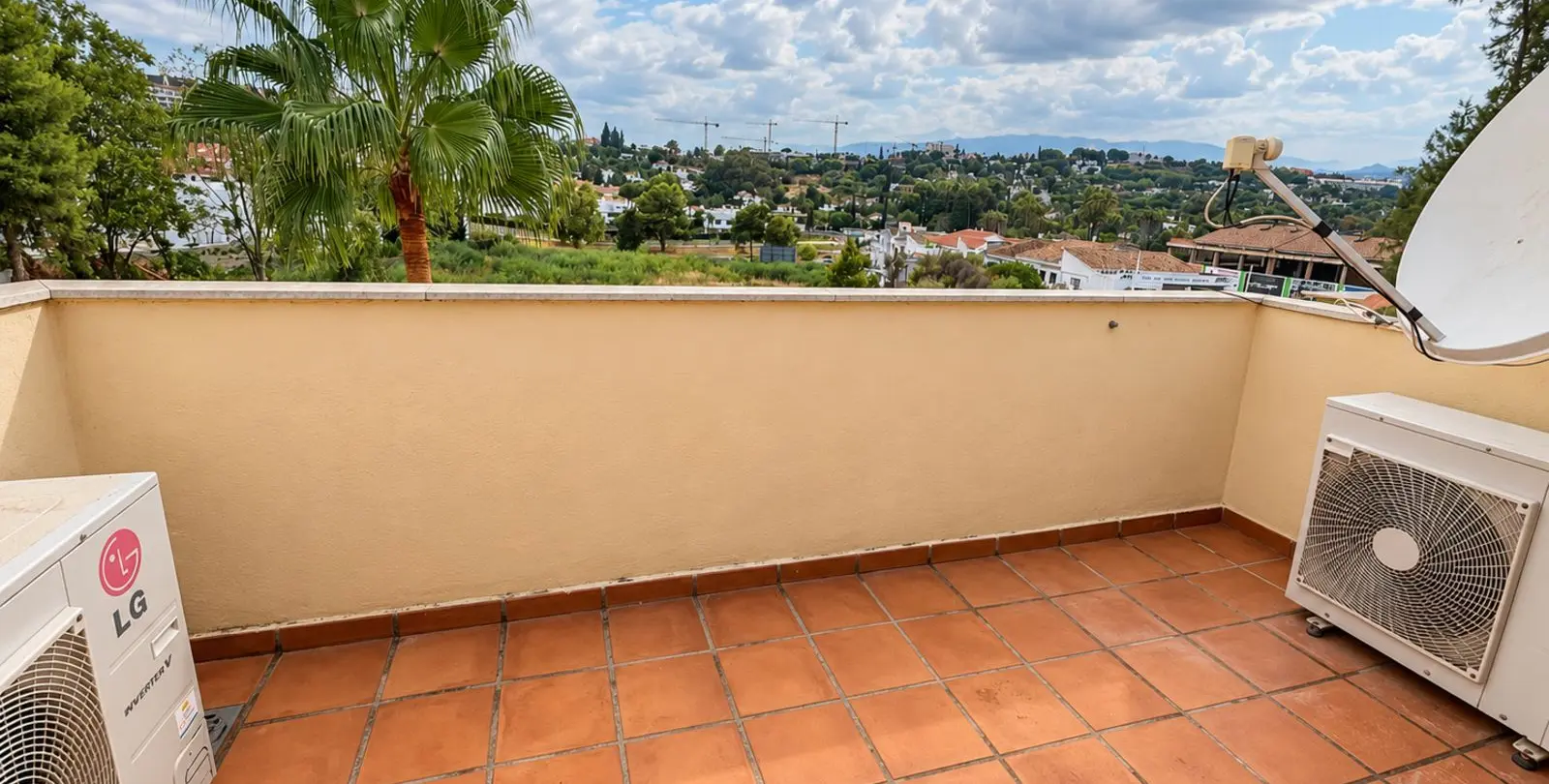 Sale of townhouse in Aloha 34