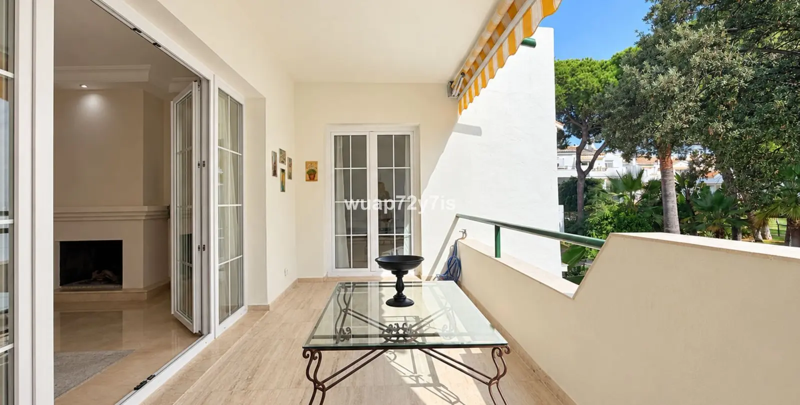 Sale of middle floor apartment in El Presidente 8