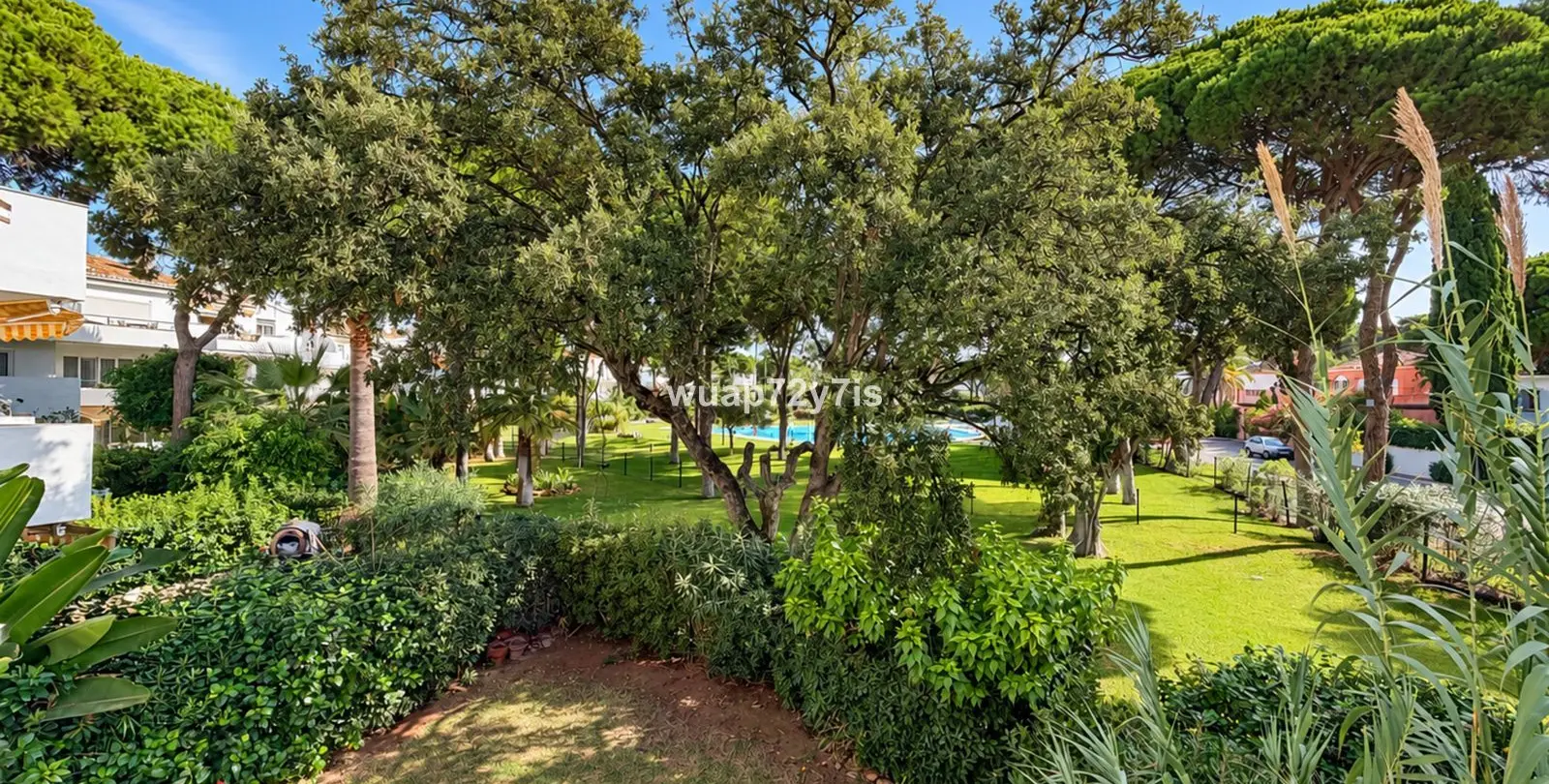 Sale of middle floor apartment in El Presidente 10