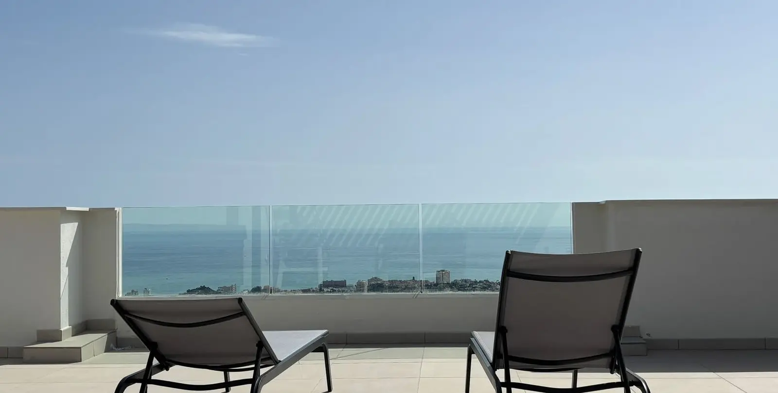 Sale of penthouse in Benalmadena 1