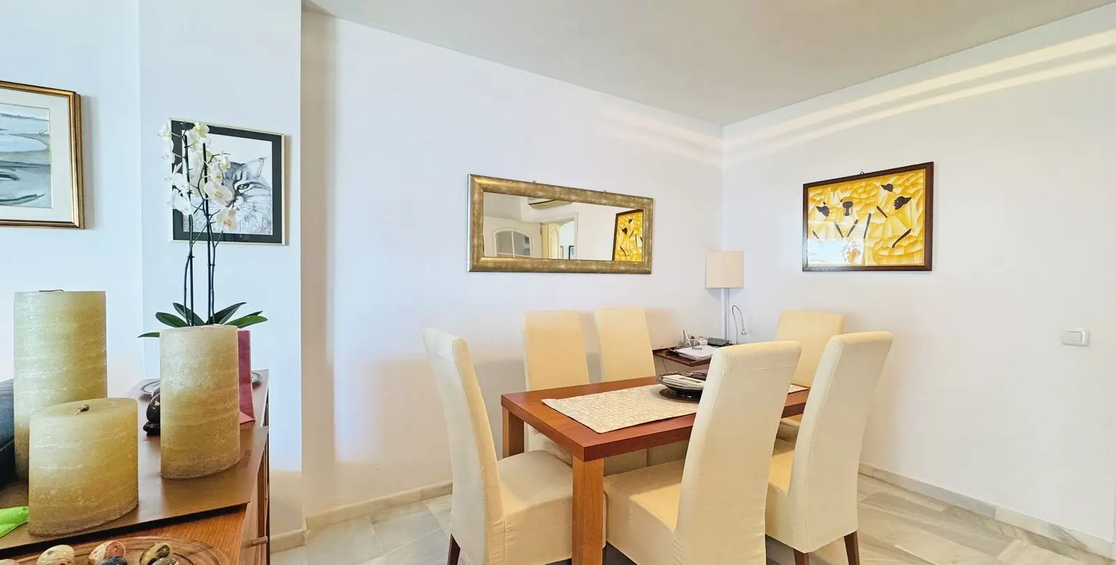 Venta de apartamento en planta media en Calahonda 6