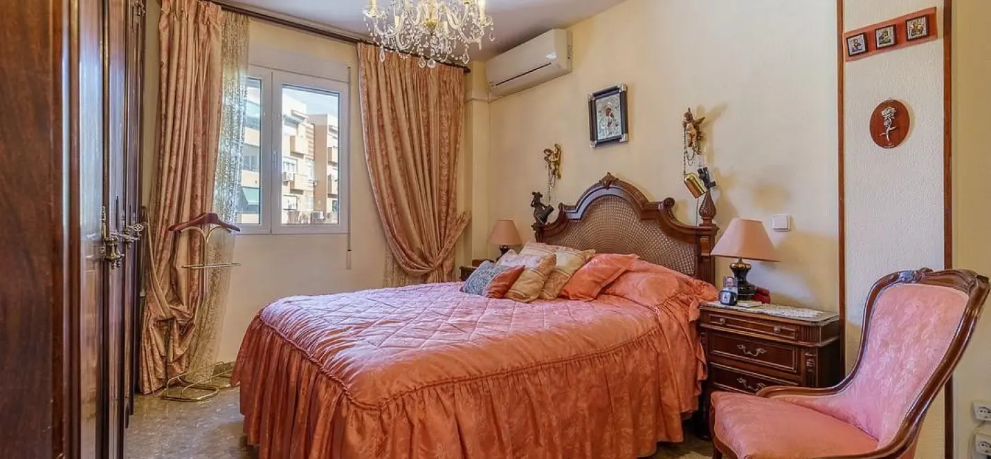 Venta de apartamento en planta media en Pedregalejo 4