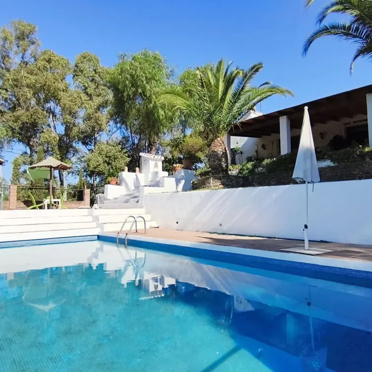Venta de finca - cortijo en Campanillas