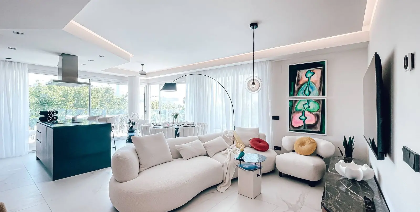 Venta de apartamento en planta media en San Pedro de Alcántara 1