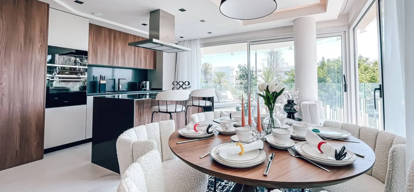 Venta de apartamento en planta media en San Pedro de Alcántara 2