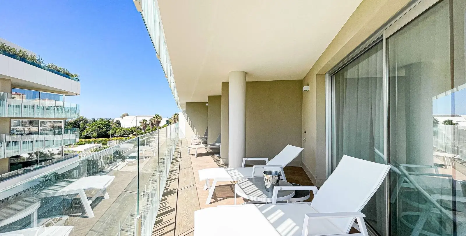 Venta de apartamento en planta media en San Pedro de Alcántara 9