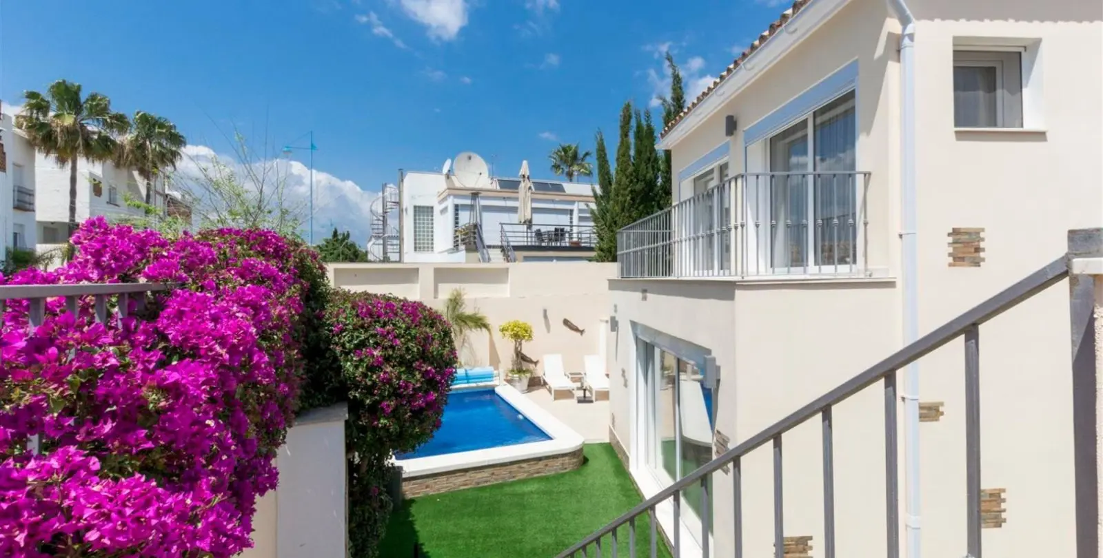 Venta de villa independiente en San Pedro de Alcántara 8
