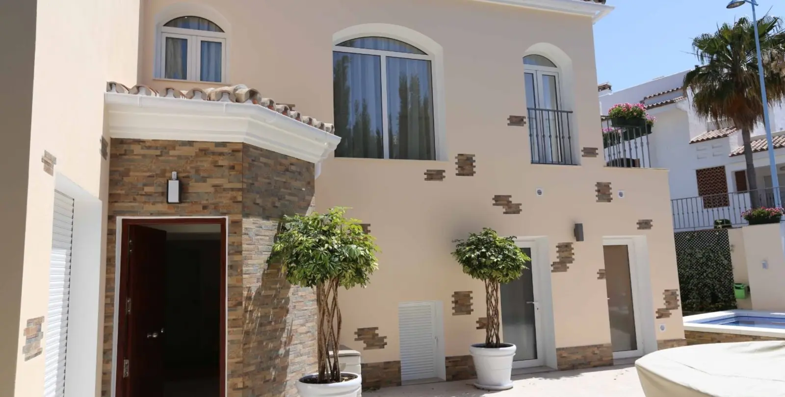 Venta de villa independiente en San Pedro de Alcántara 19