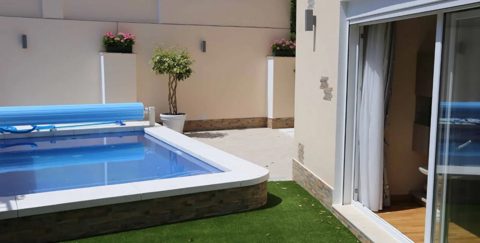 Venta de villa independiente en San Pedro de Alcántara 42