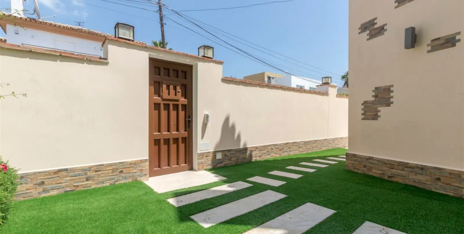 Venta de villa independiente en San Pedro de Alcántara 52
