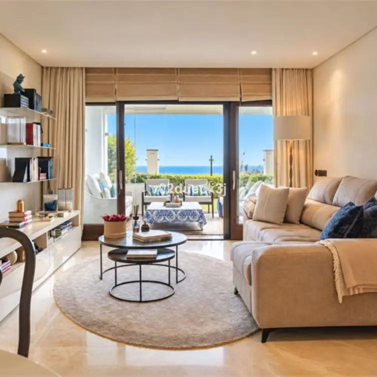 Venta de apartamento en planta baja en Estepona