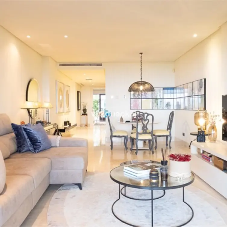 Venta de apartamento en planta baja en Estepona