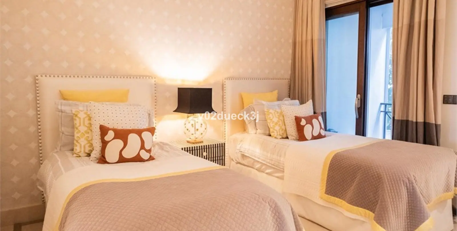 Venta de apartamento en planta baja en Estepona 14