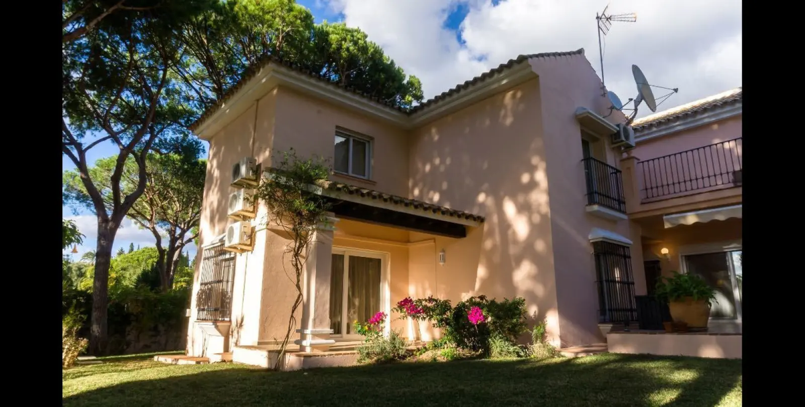 Long-term rent of detached villa in Hacienda Las Chapas 5
