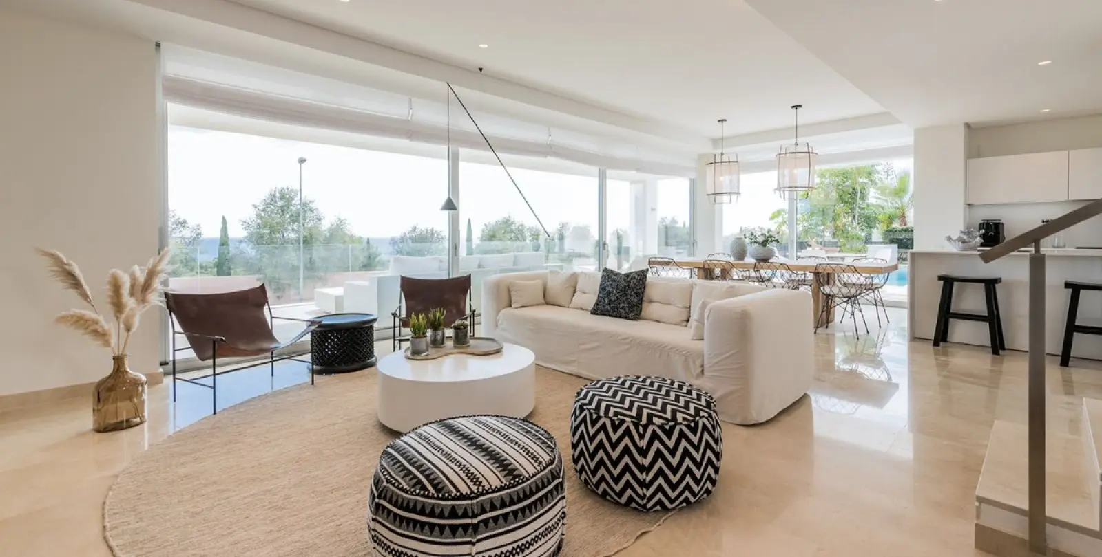 Long-term rent of detached villa in Río Real 2