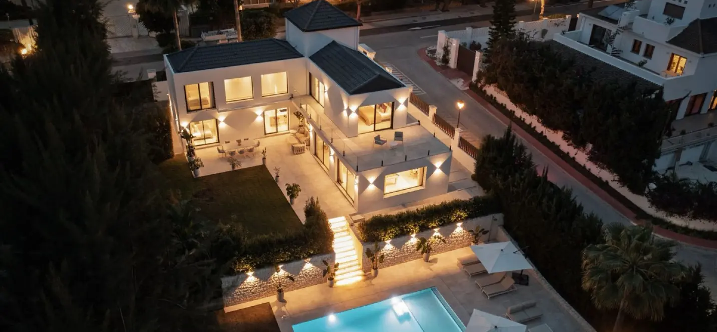 Long-term rent of detached villa in Marbella 0