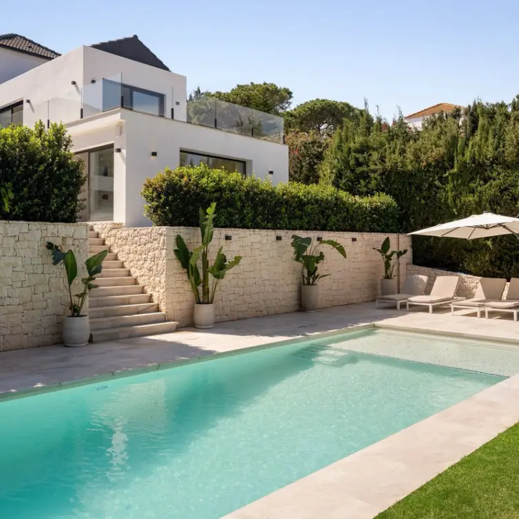 Alquiler a largo plazo de villa independiente en Marbella