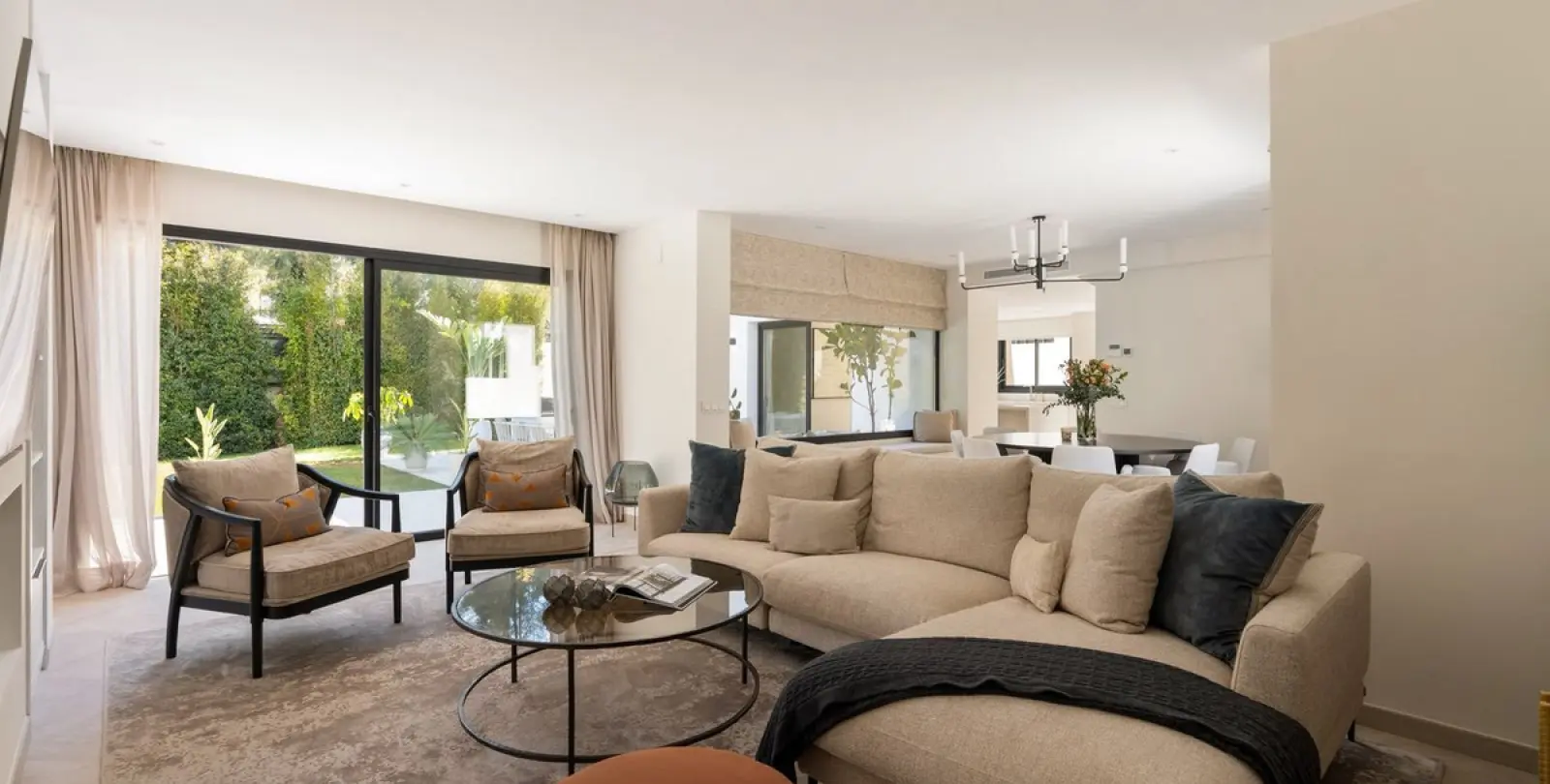 Long-term rent of detached villa in Marbella 13
