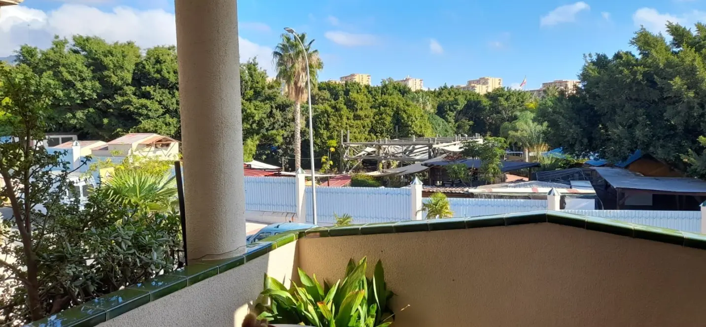 Sale of middle floor apartment in Benalmadena 0