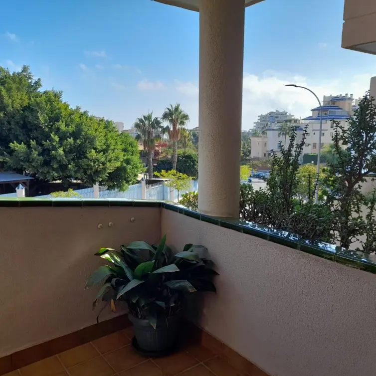 Sale of middle floor apartment in Benalmadena
