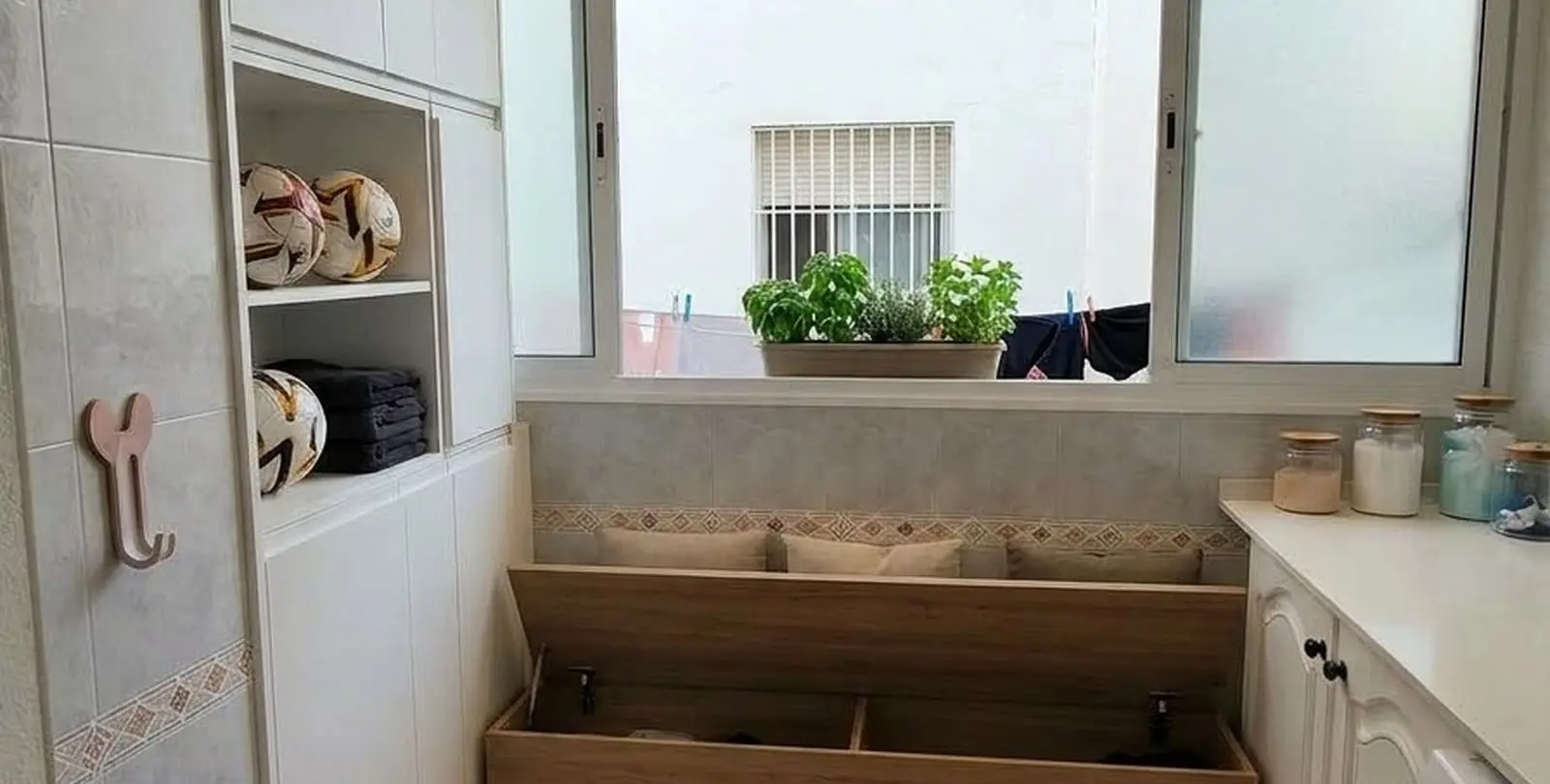 Sale of middle floor apartment in Estepona 6
