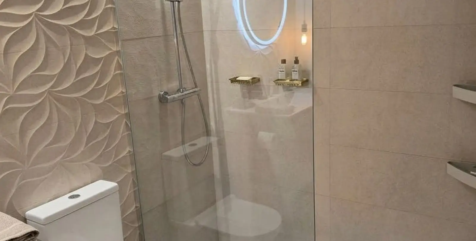 Sale of middle floor apartment in Estepona 11