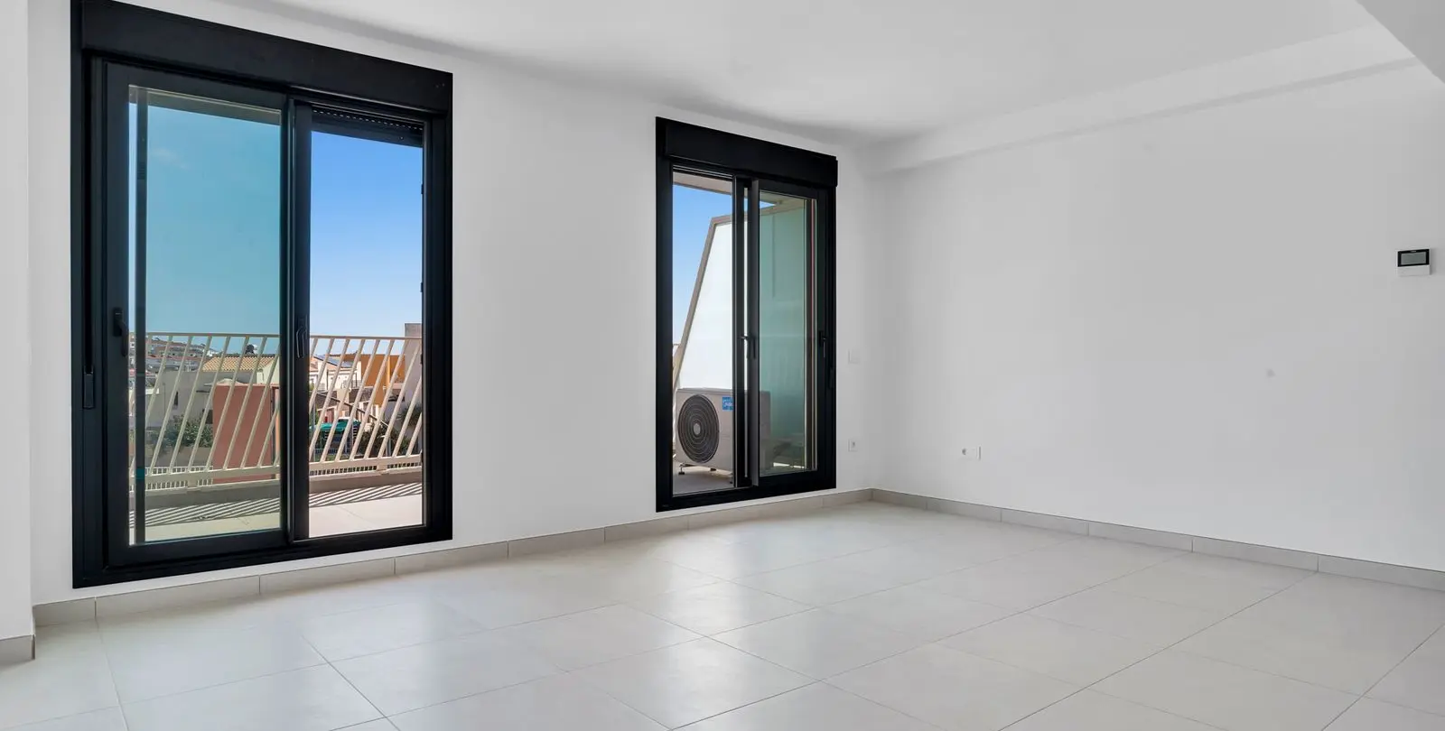 Sale of middle floor apartment in Mijas 3