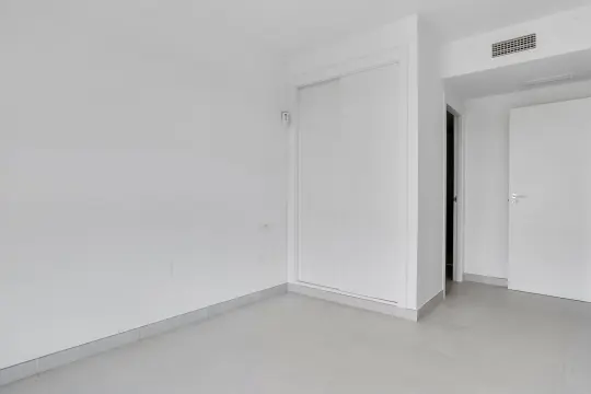 Image 6 thumb