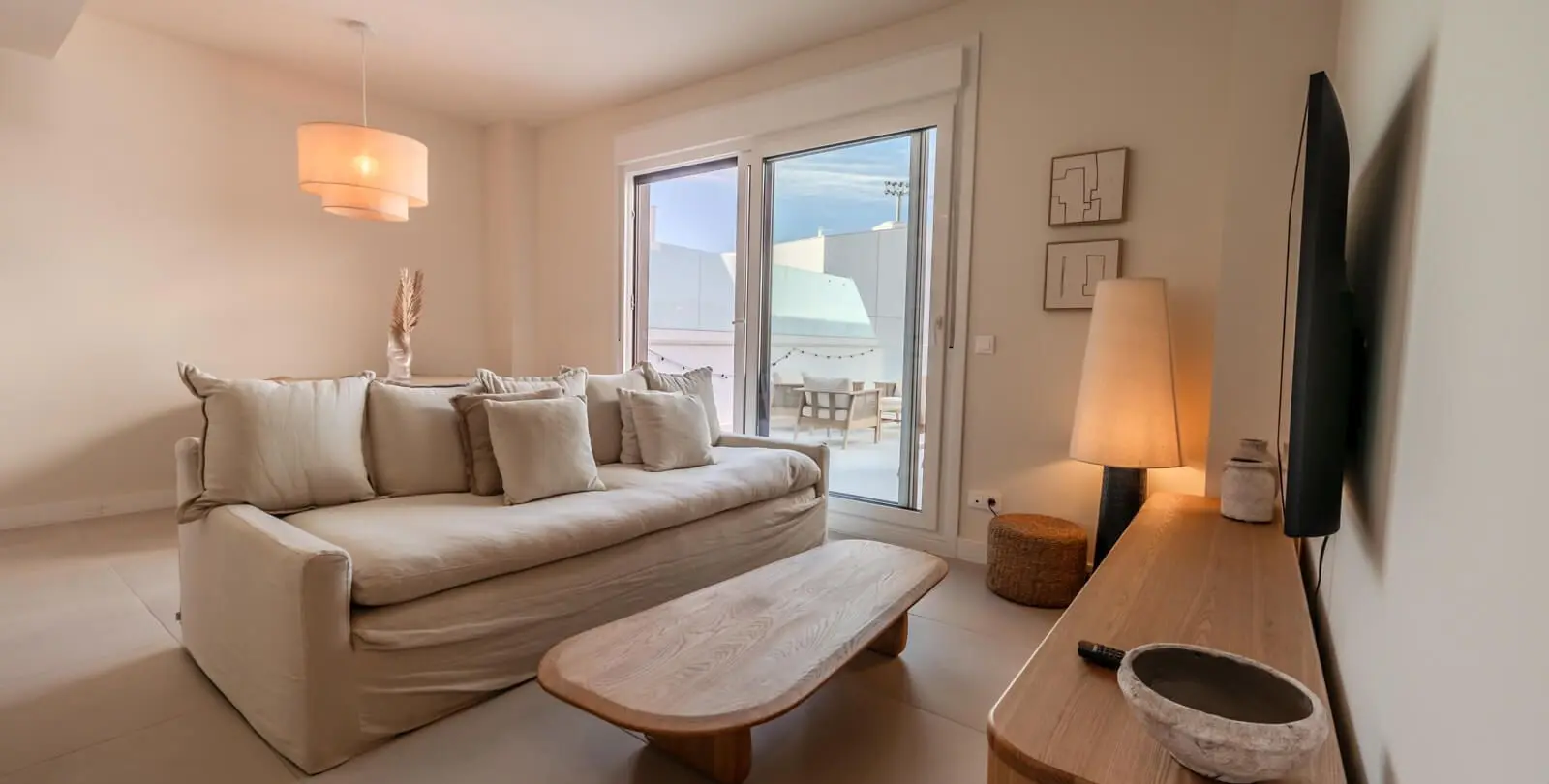 Sale of penthouse in Estepona 1