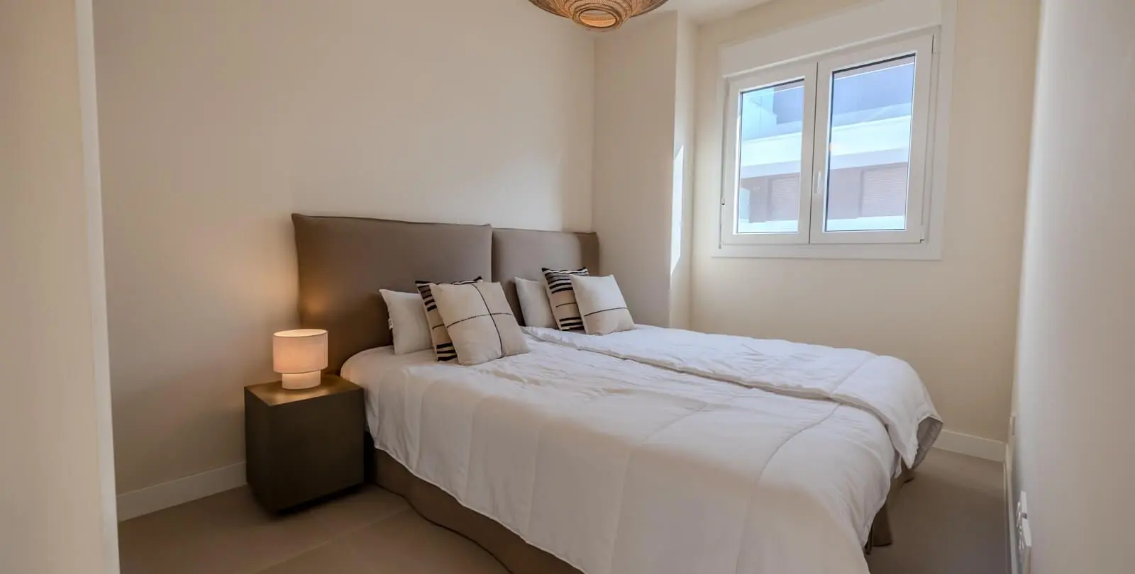 Sale of penthouse in Estepona 4