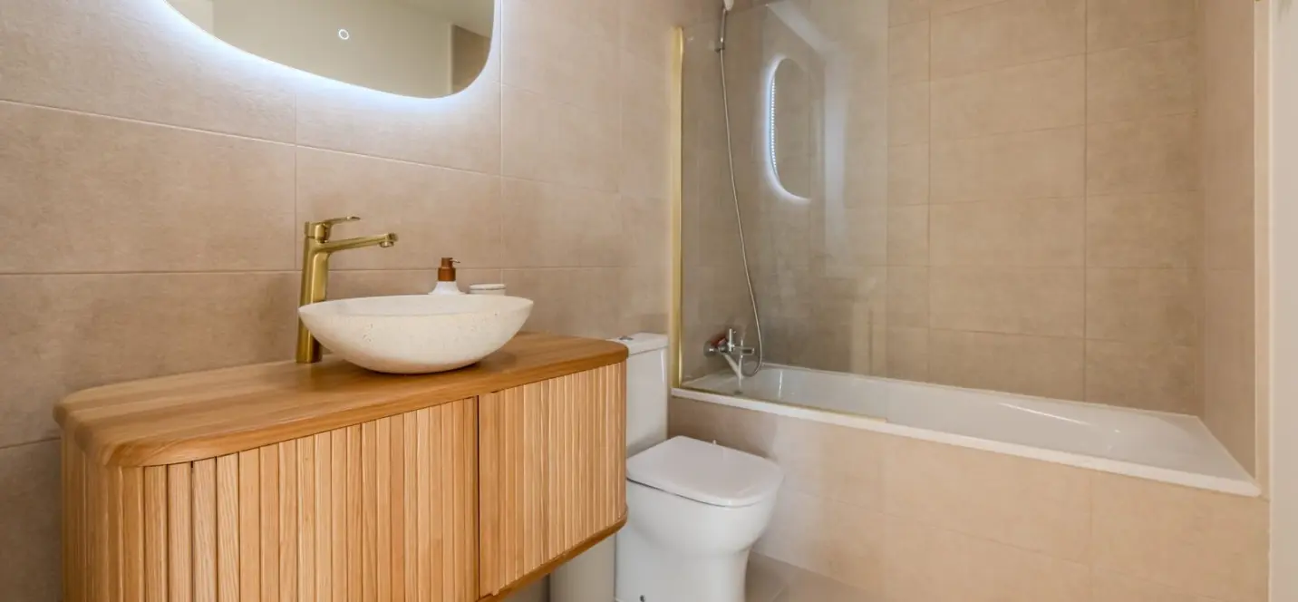 Sale of penthouse in Estepona 4