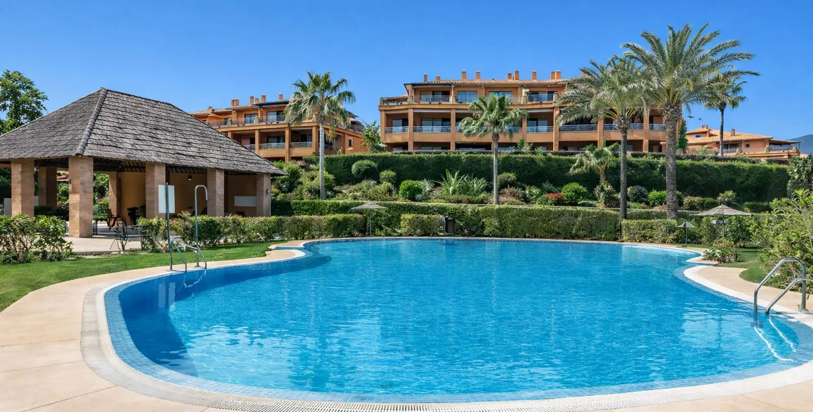 Sale of ground floor apartment in Atalaya 1