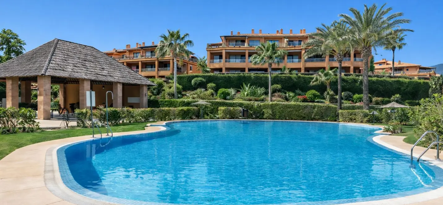 Sale of ground floor apartment in Atalaya 0