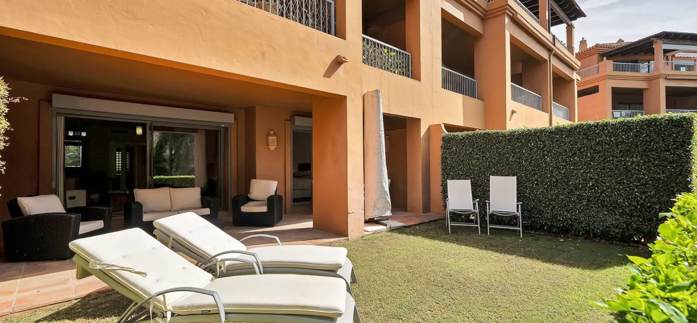Sale of ground floor apartment in Atalaya 2
