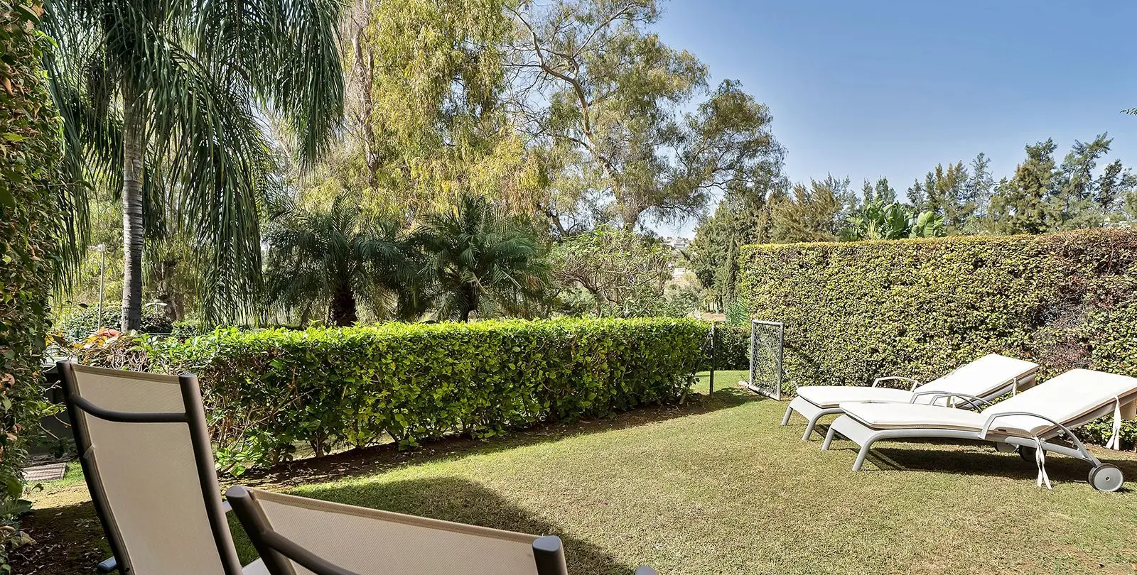 Sale of ground floor apartment in Atalaya 4