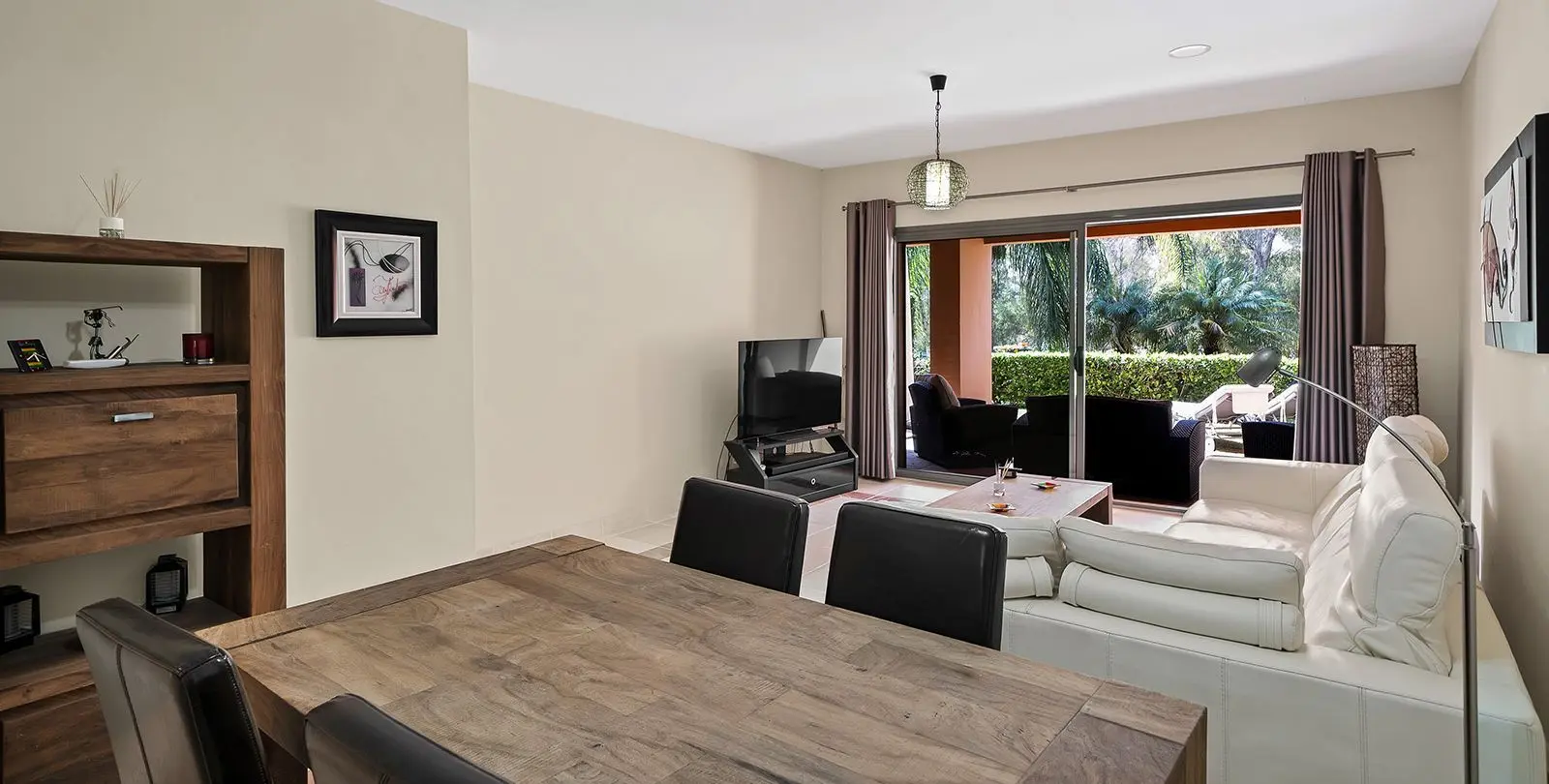 Sale of ground floor apartment in Atalaya 10
