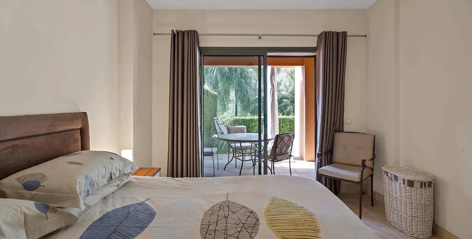 Sale of ground floor apartment in Atalaya 17