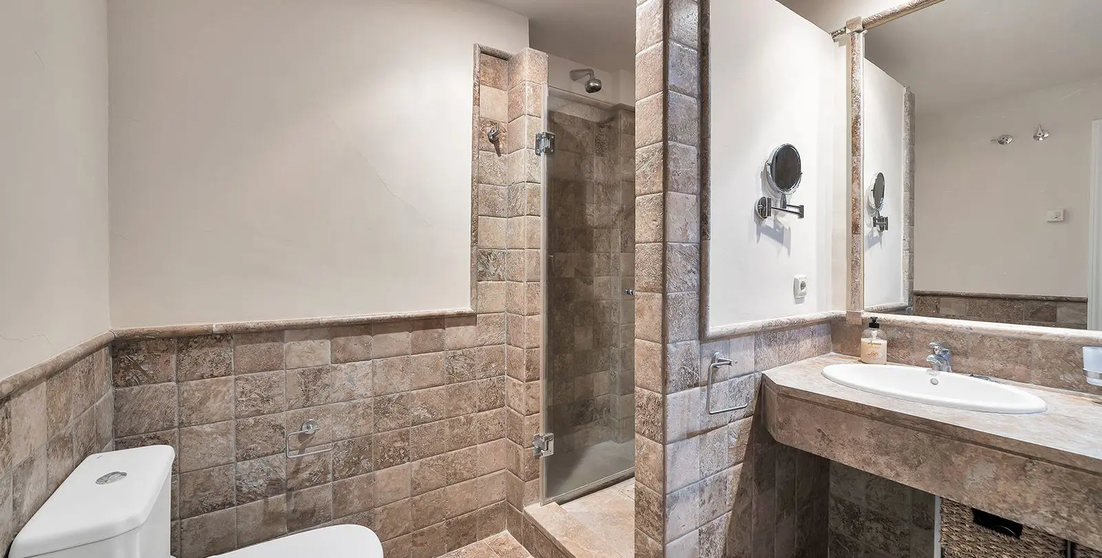 Sale of ground floor apartment in Atalaya 24