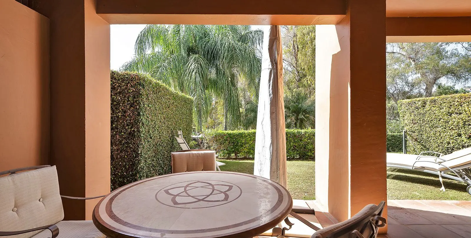 Sale of ground floor apartment in Atalaya 27