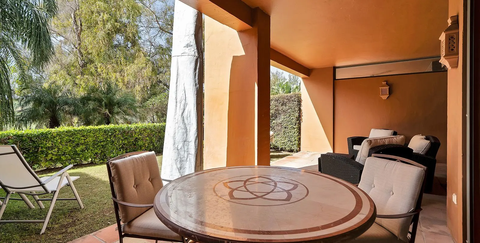 Sale of ground floor apartment in Atalaya 28