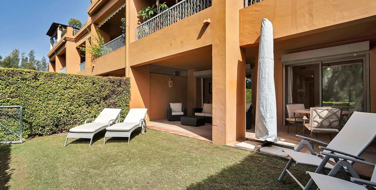 Sale of ground floor apartment in Atalaya 30