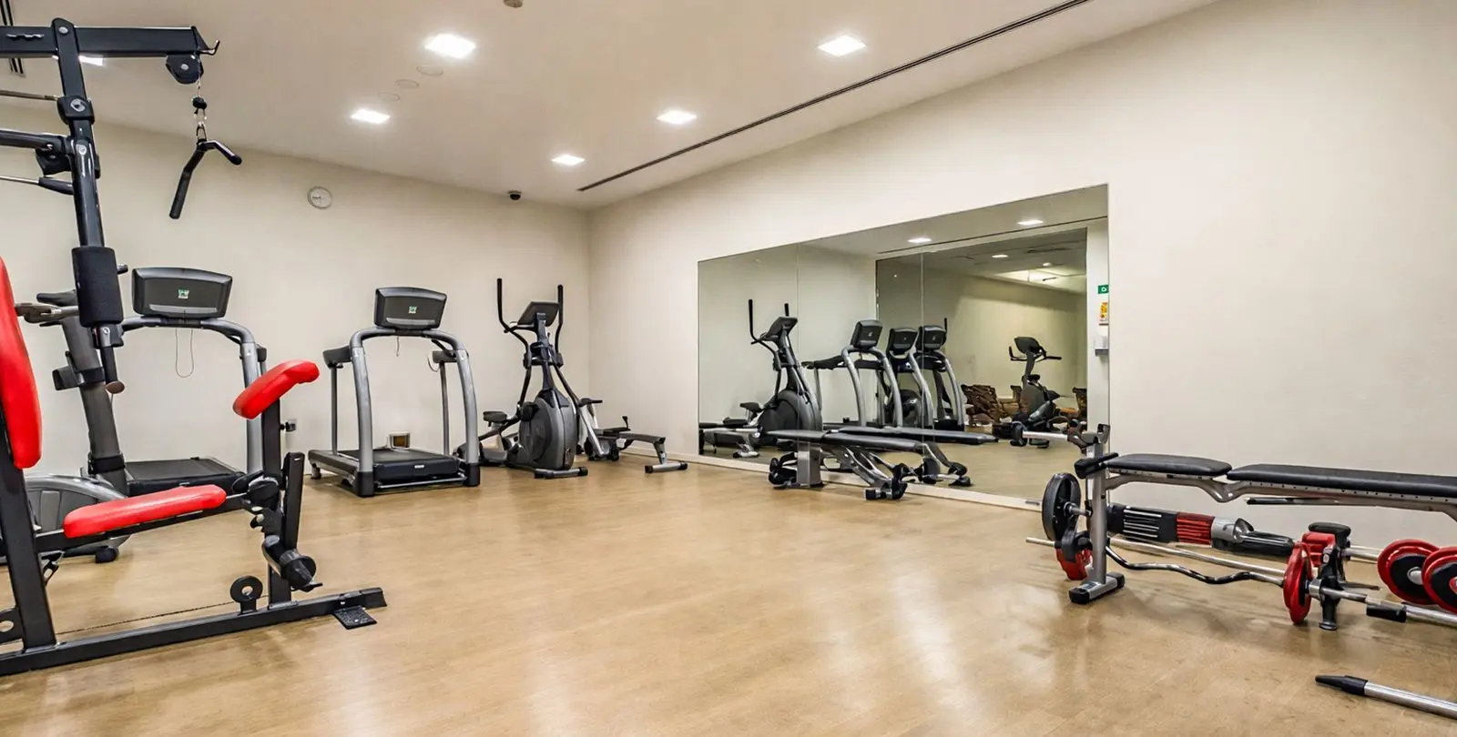 Sale of ground floor apartment in Atalaya 31