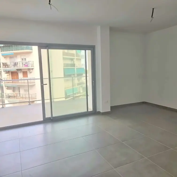 Sale of middle floor apartment in Benalmadena Costa