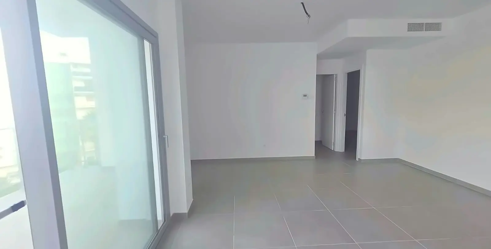 Sale of middle floor apartment in Benalmadena Costa 5