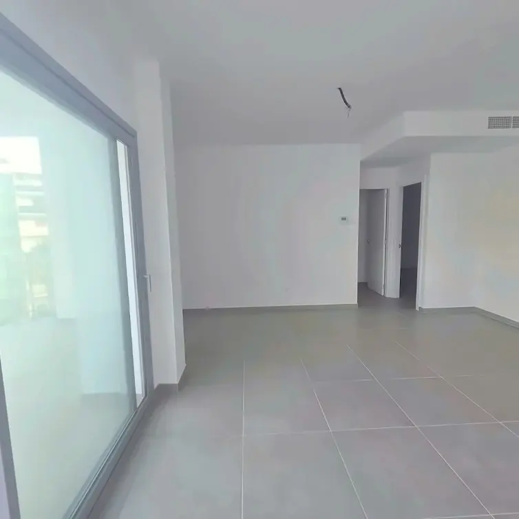 Sale of middle floor apartment in Benalmadena Costa