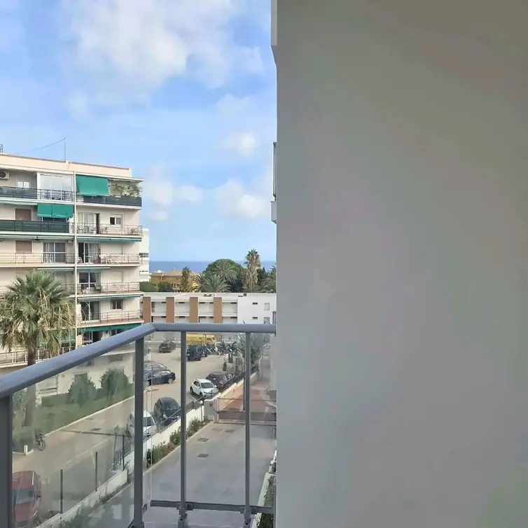Sale of middle floor apartment in Benalmadena Costa