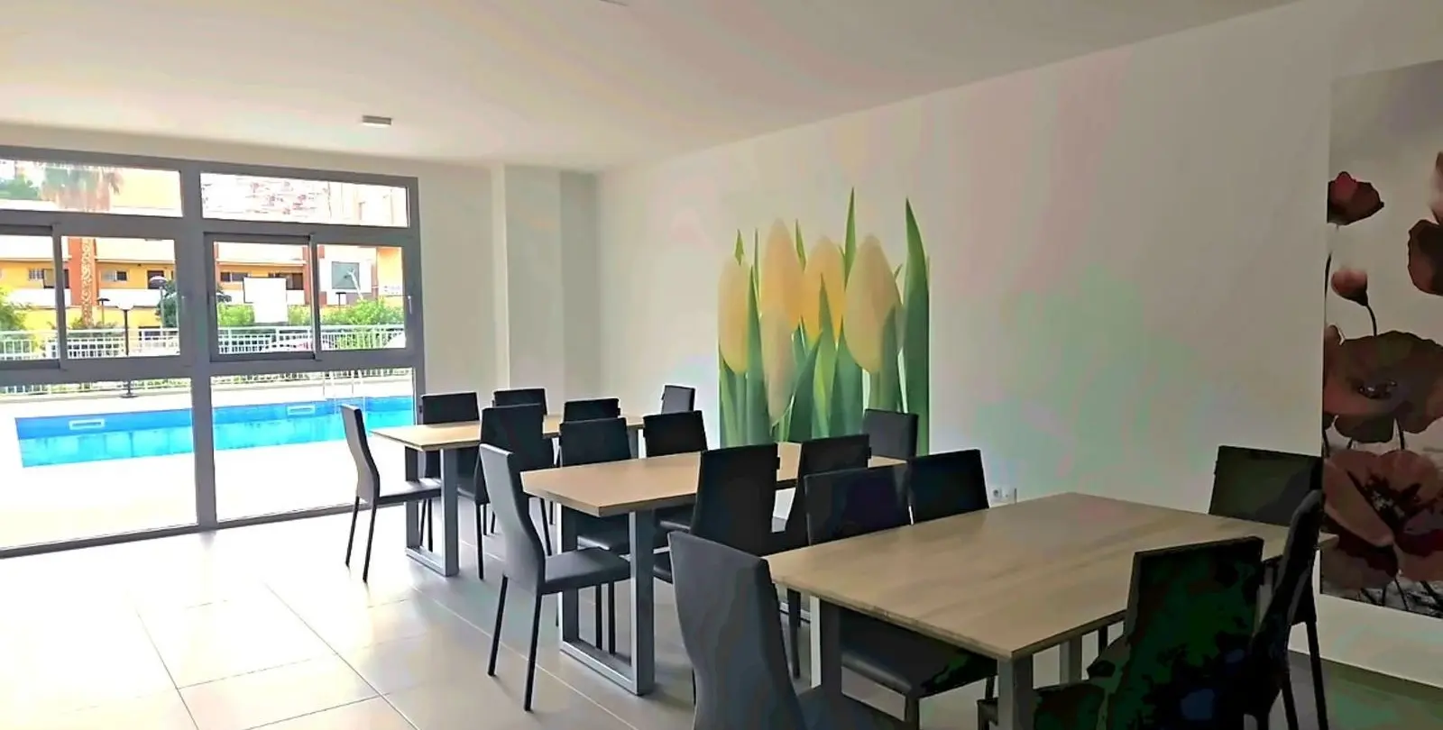 Sale of middle floor apartment in Benalmadena Costa 17