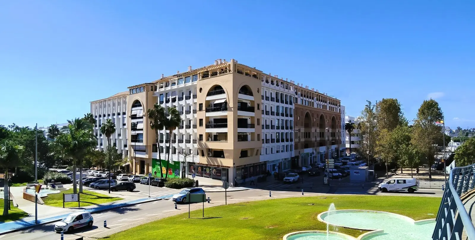 Sale of middle floor apartment in San Pedro de Alcántara 1