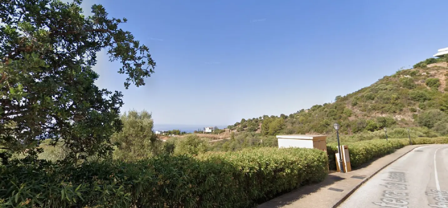 Sale of residential plot in Altos de los Monteros 3